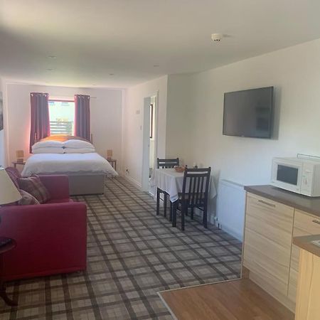 Inverness City Studio Apartment Sleeps 2 Dalneigh Buitenkant foto