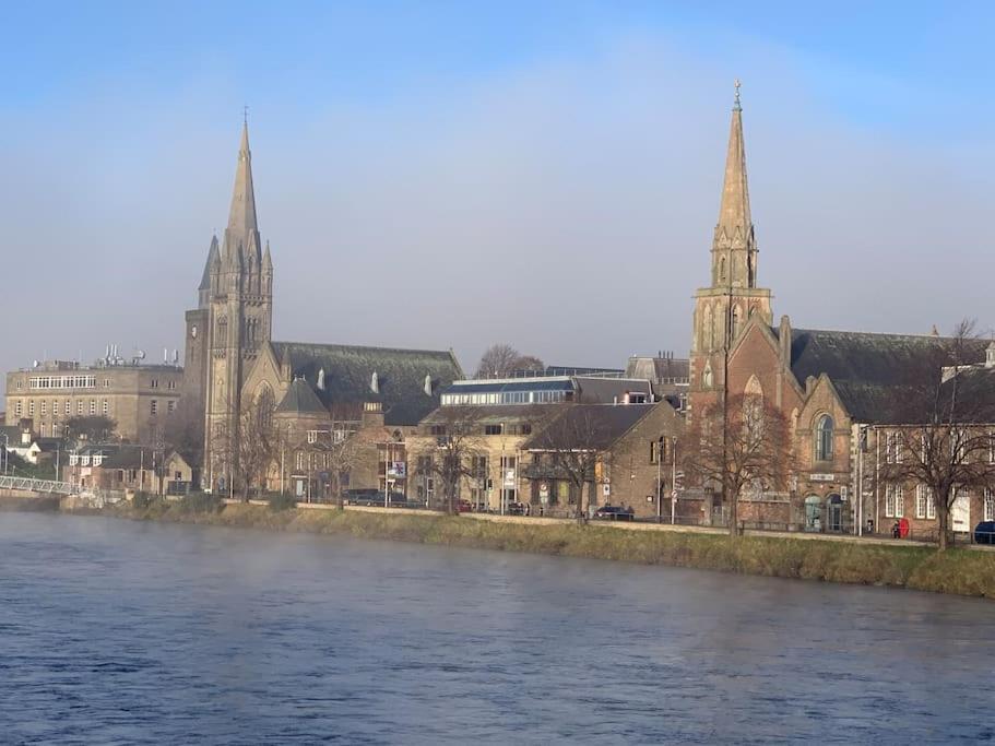Inverness City Studio Apartment Sleeps 2 Dalneigh Buitenkant foto