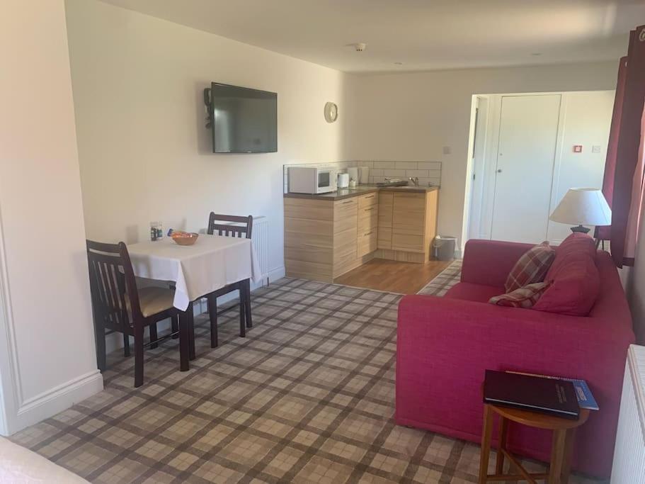 Inverness City Studio Apartment Sleeps 2 Dalneigh Buitenkant foto